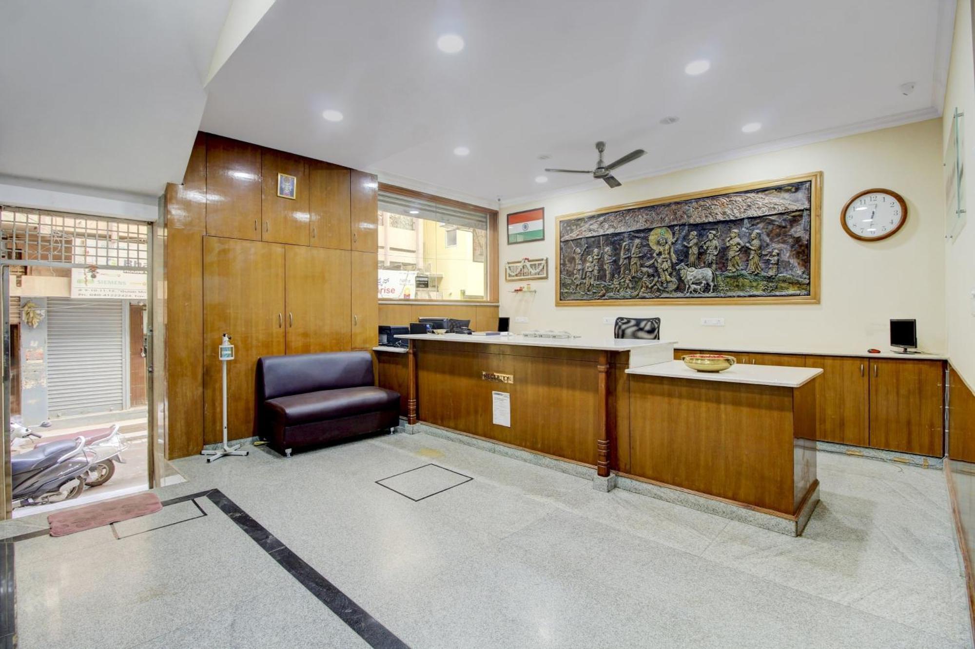 Super Hotel O Nar Comforts Near Ksr Railway Station Bangalore Eksteriør billede